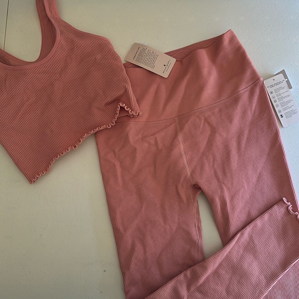 Spiritual Gangster Pink Leggings